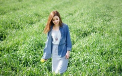 八重神子骑在旅行者身上